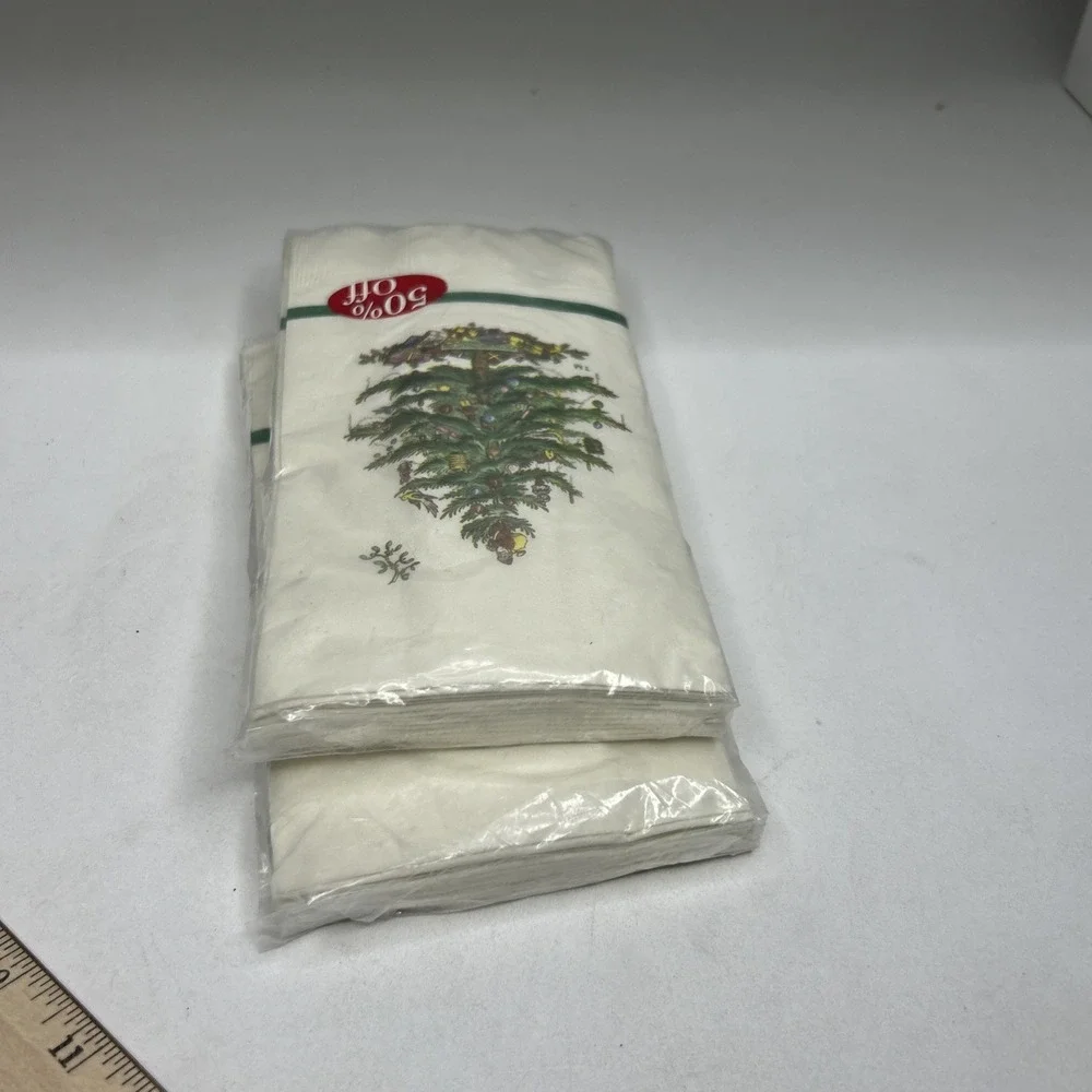 2 Packs Hallmark Guest Towels Spode Christmas Tree 2 Ply Facial Tissue VTG USA